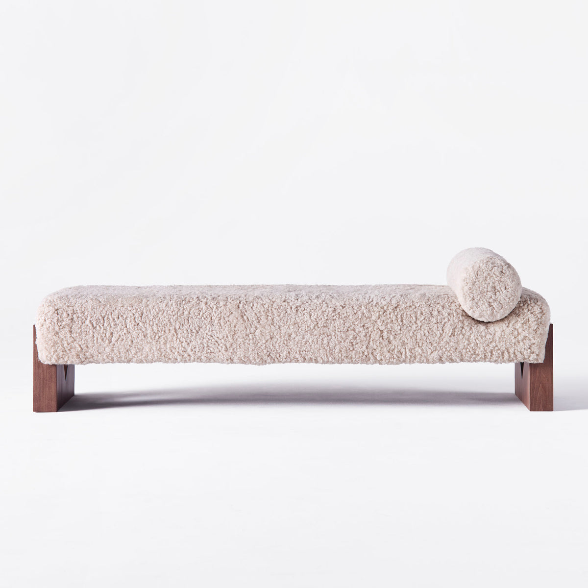 Dusty Deco | V Day Bed Sheepskin