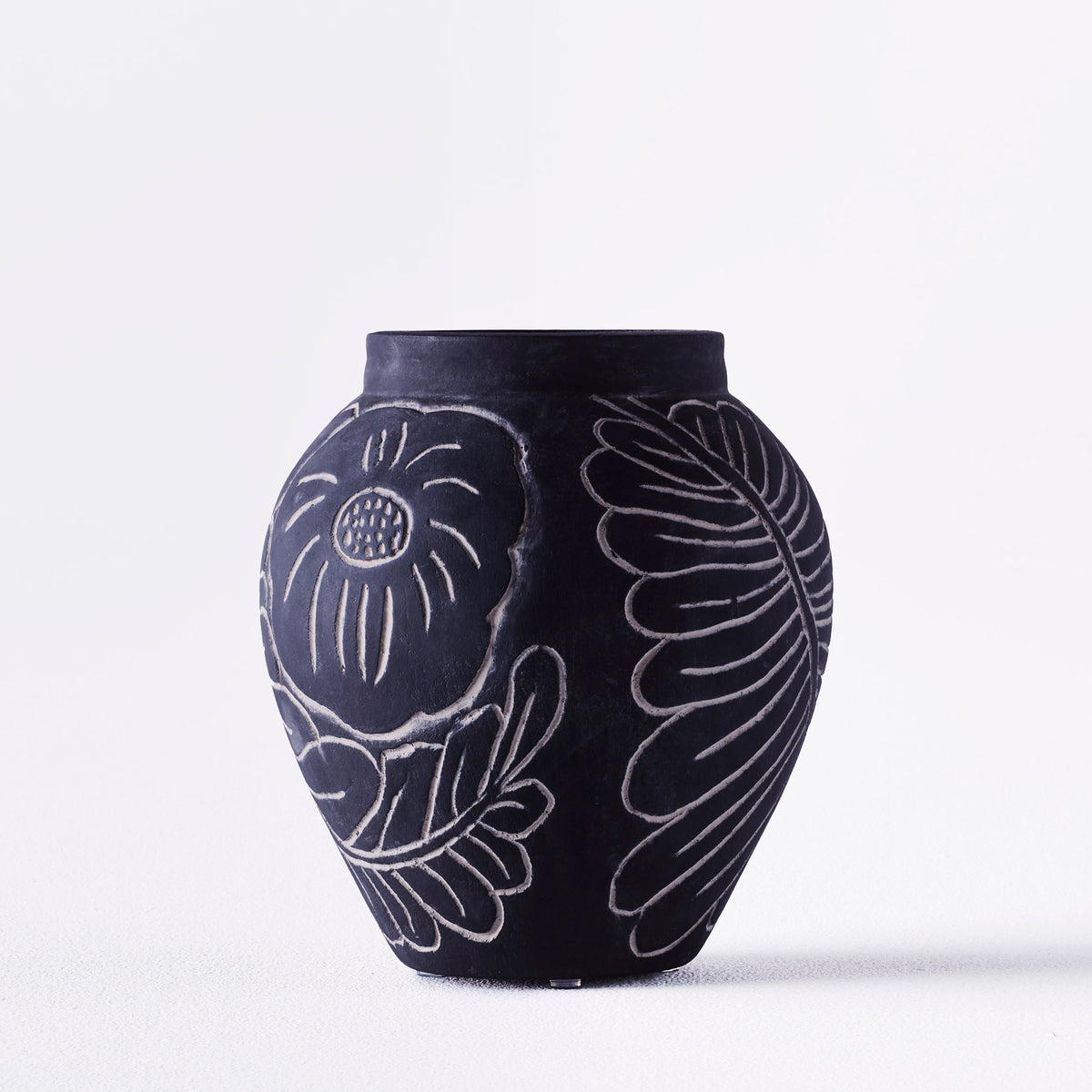 Dusty Deco | Frida Vase Small Black