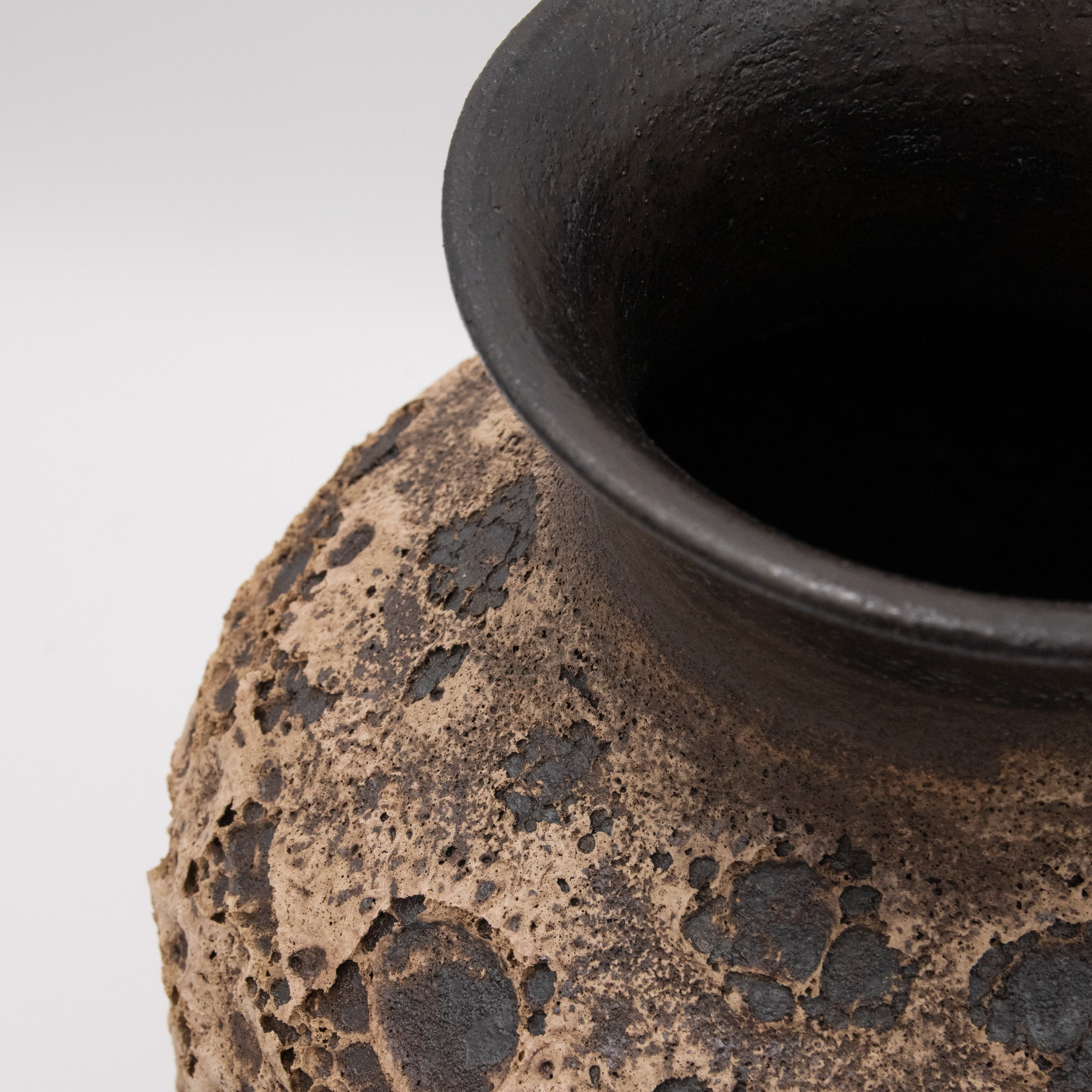 Alkimia Stoneware | Forge Vessel