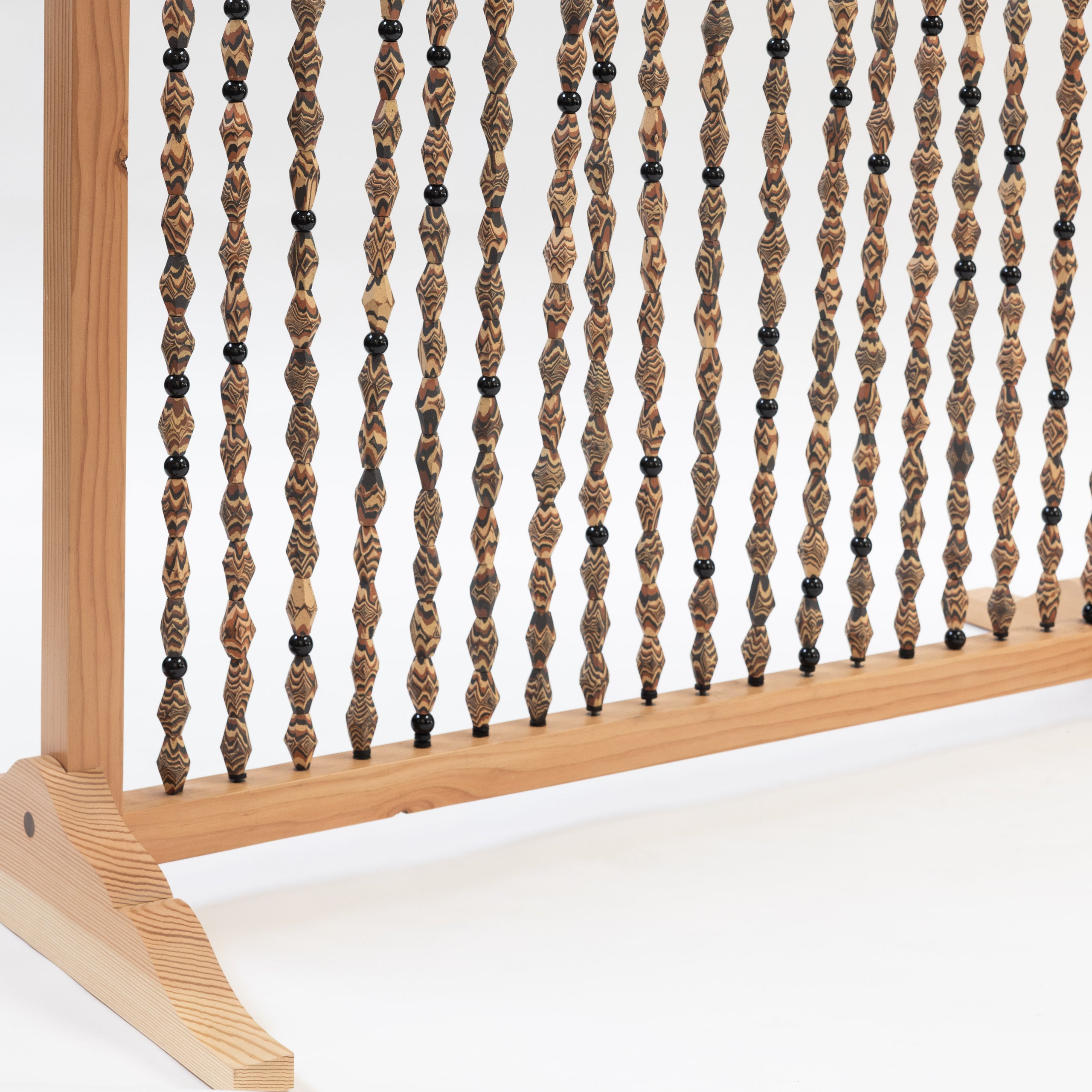 Hyunuko | Bead Screen - Light Frame