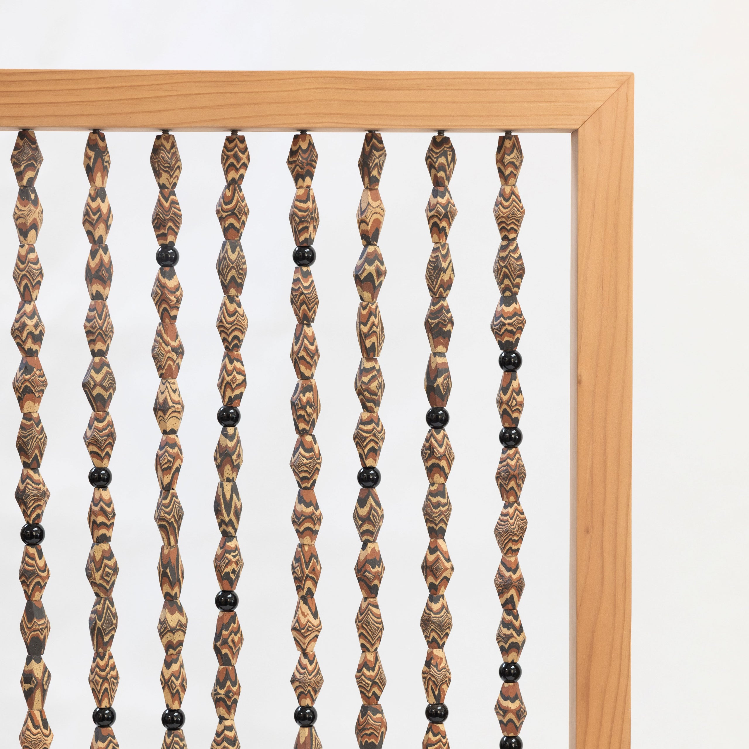 Hyunuko | Bead Screen - Light Frame