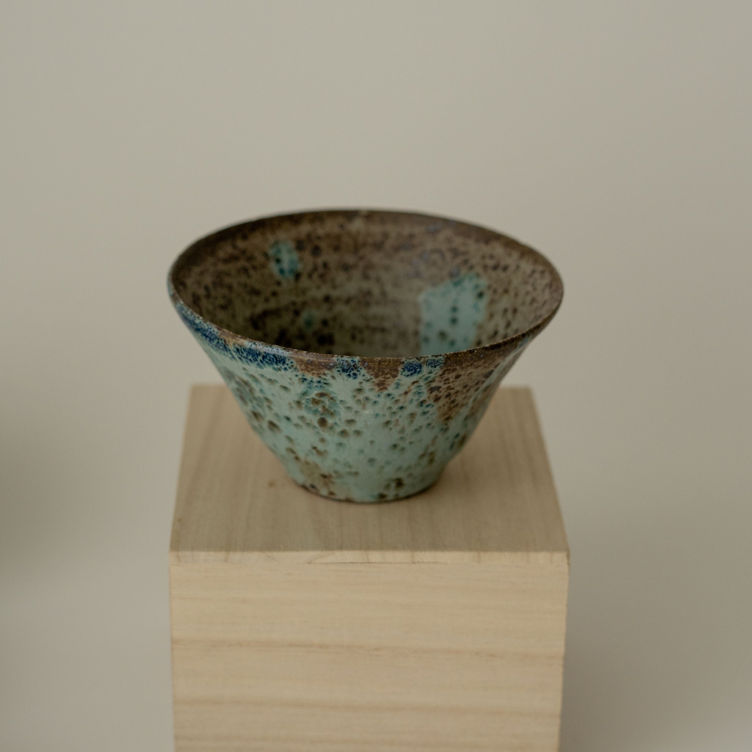 Studio Hanzashi | Small Coastal Tapered Bowl