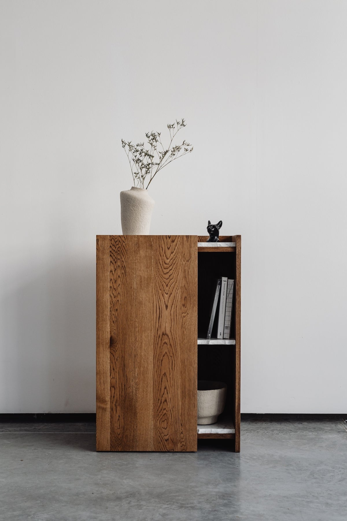 Un'Common | Pavo Cupboard