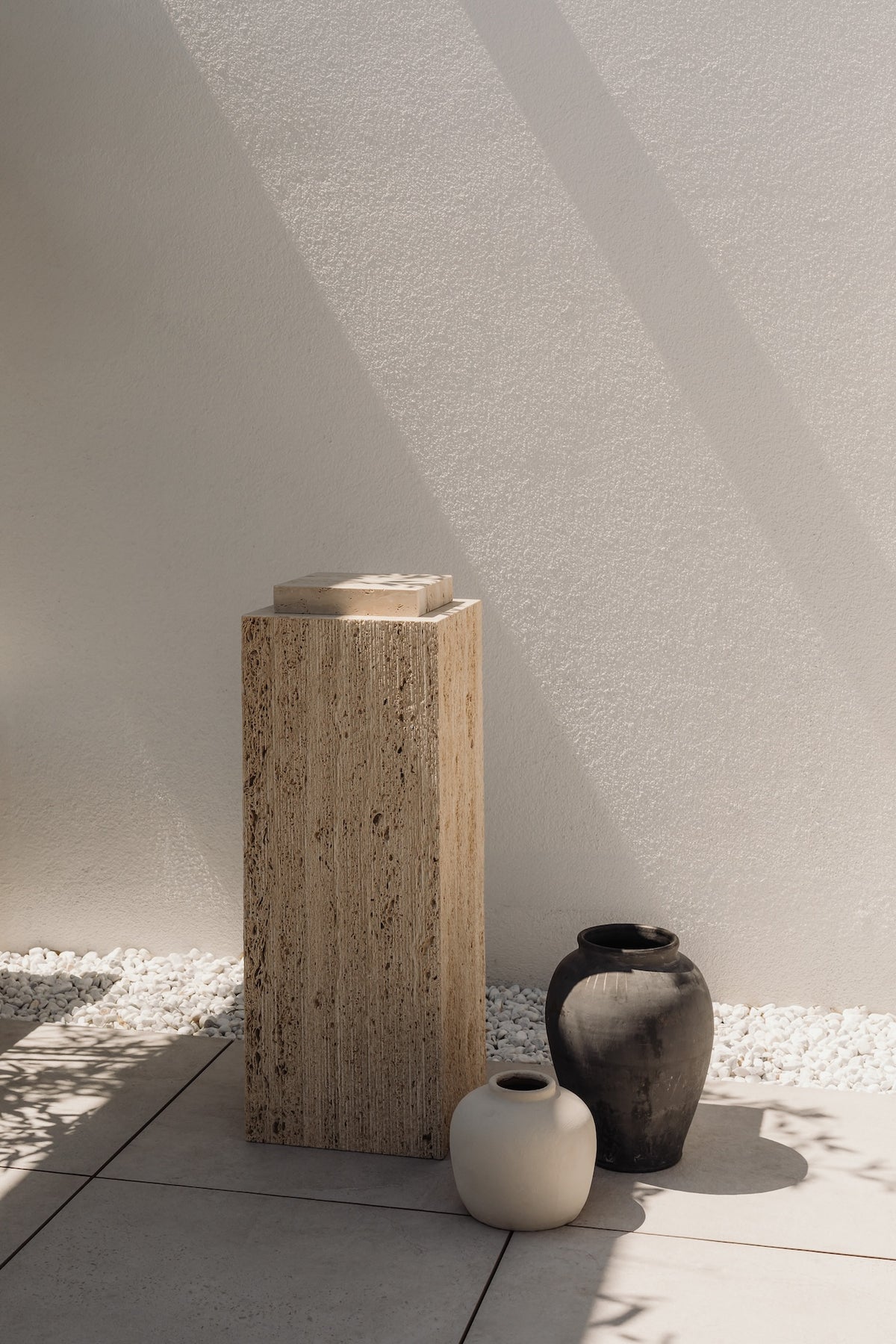 Un'Common | Turi Stone Pedestal